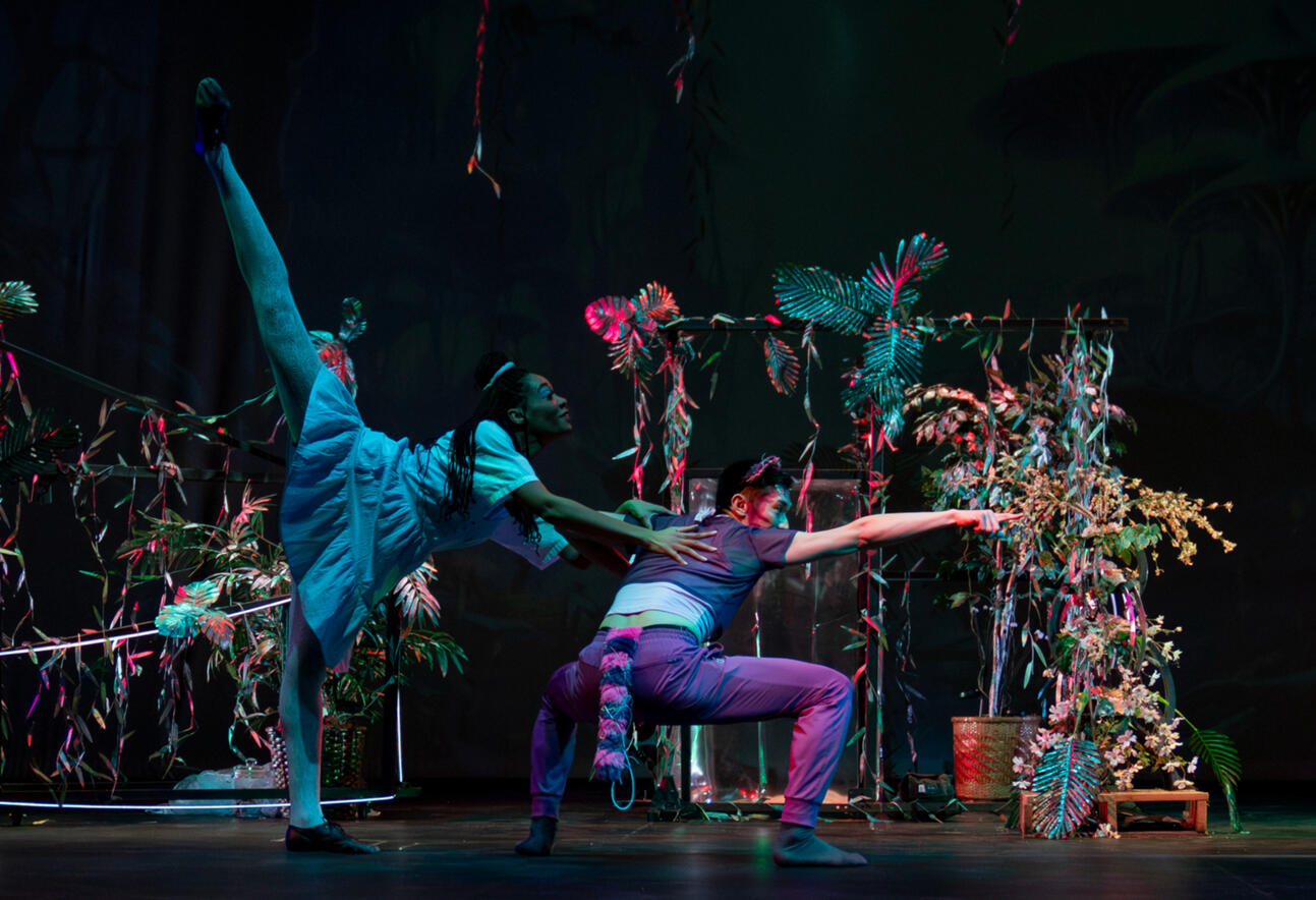 Alice (Kara Roseborough) Cat (Timothy Tsang)